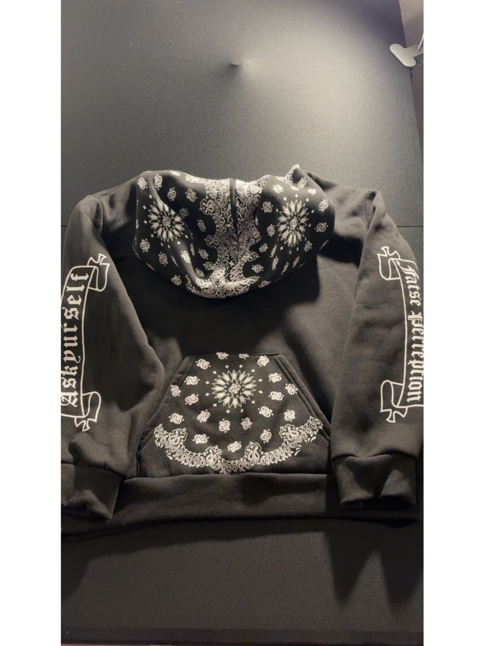 “Askyurself”  Bandana Hoodie size XL vintage Goth grunge